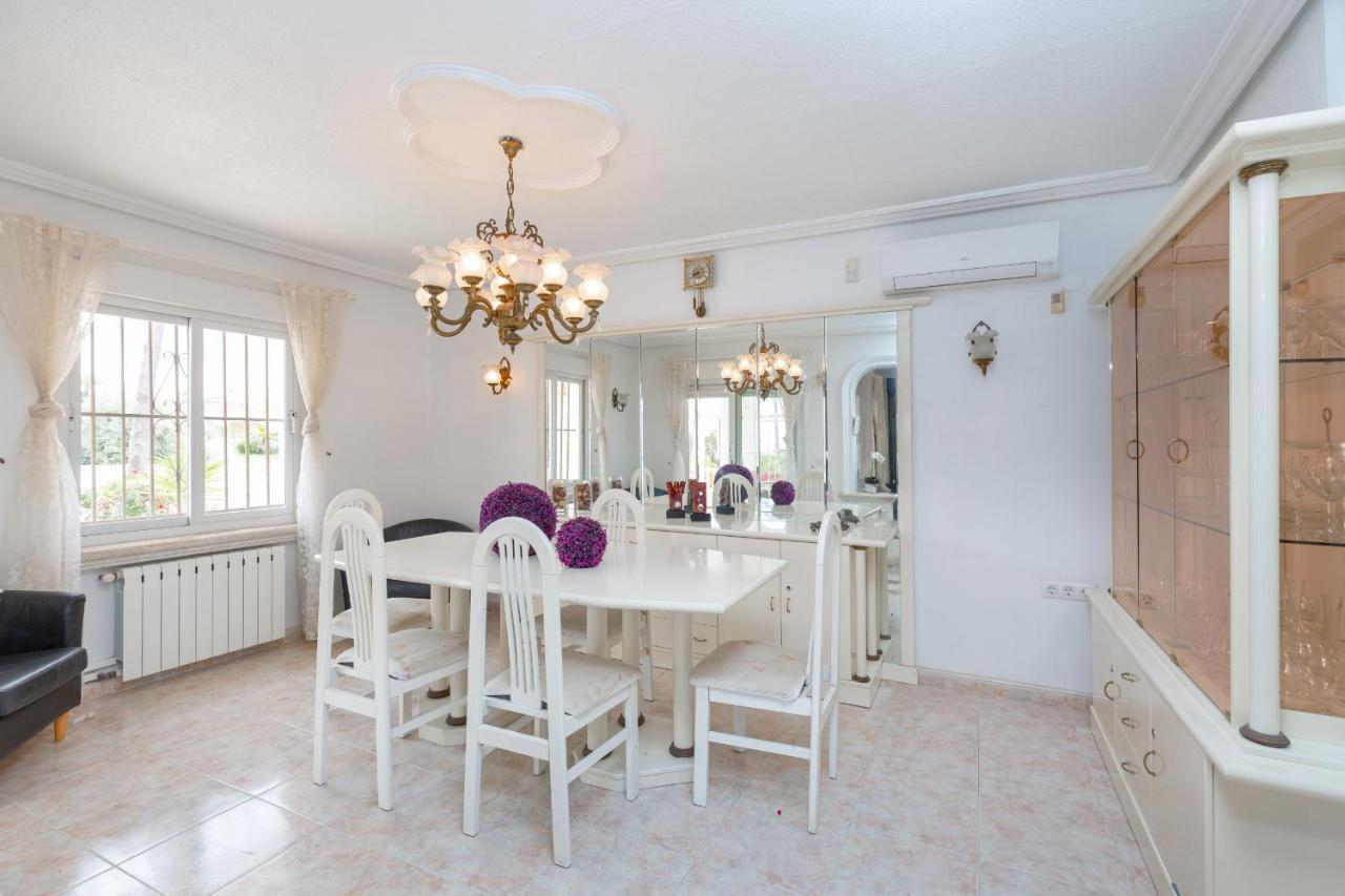 Fidalsa Grand Mediterranean Beachfront Villa Playa Flamenca Eksteriør billede