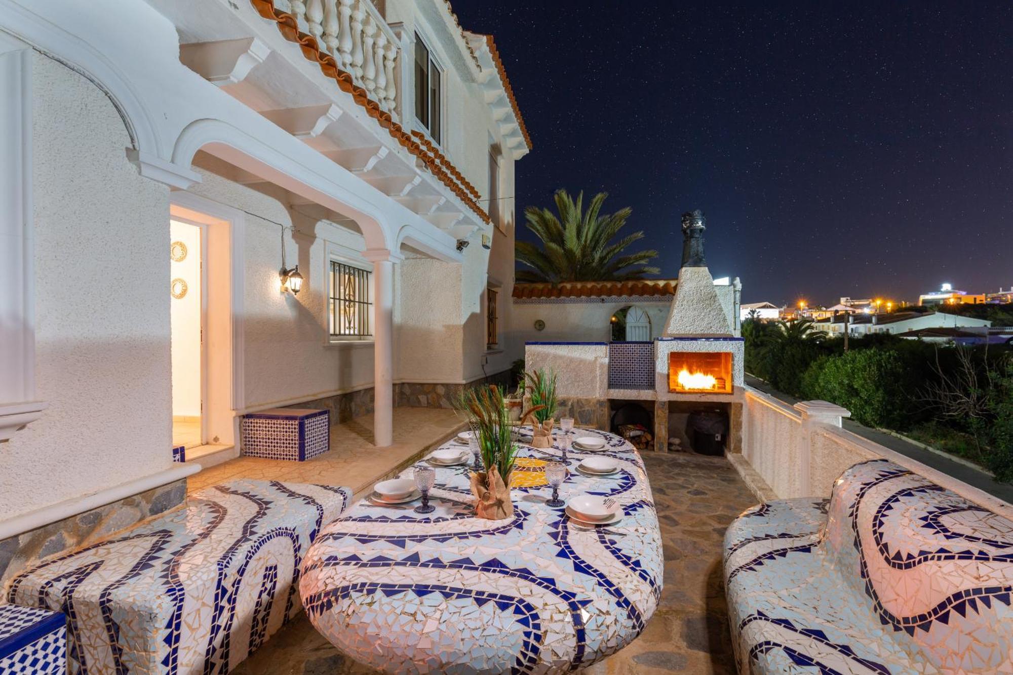 Fidalsa Grand Mediterranean Beachfront Villa Playa Flamenca Eksteriør billede