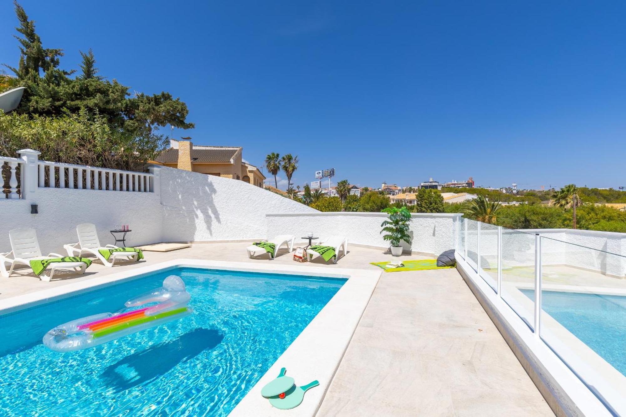 Fidalsa Grand Mediterranean Beachfront Villa Playa Flamenca Eksteriør billede