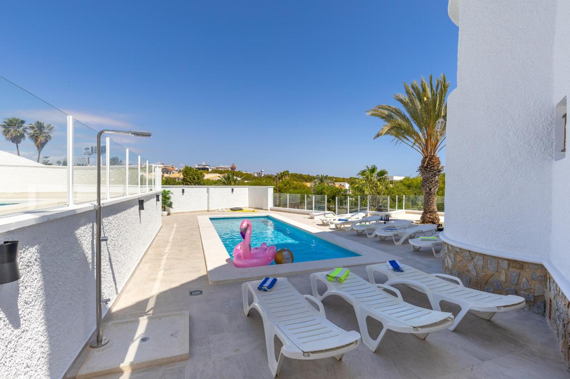 Fidalsa Grand Mediterranean Beachfront Villa Playa Flamenca Eksteriør billede