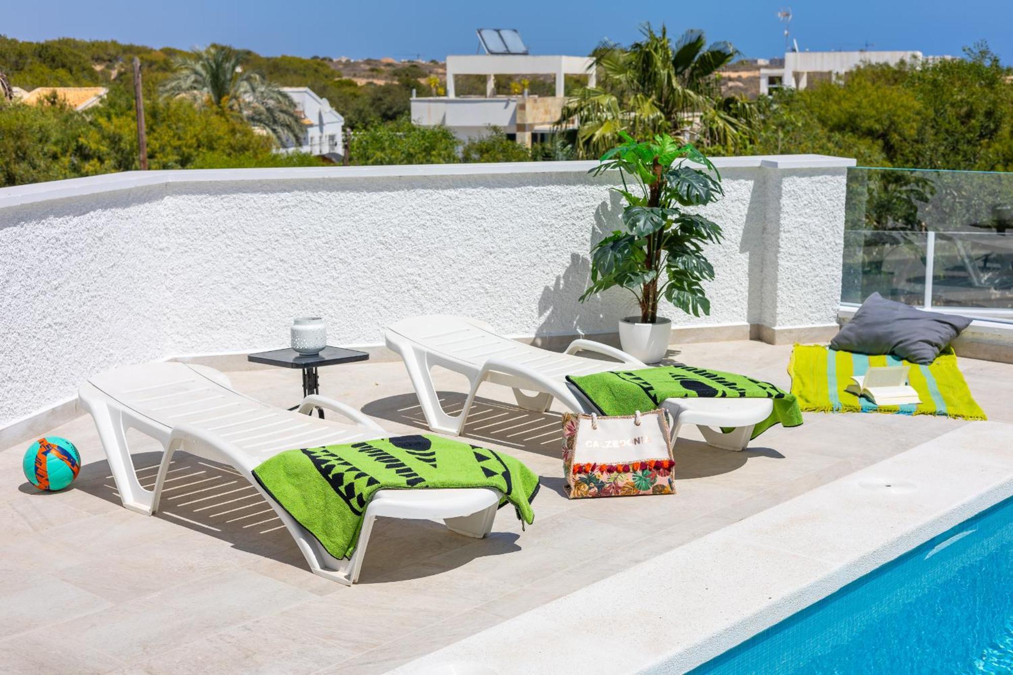 Fidalsa Grand Mediterranean Beachfront Villa Playa Flamenca Eksteriør billede