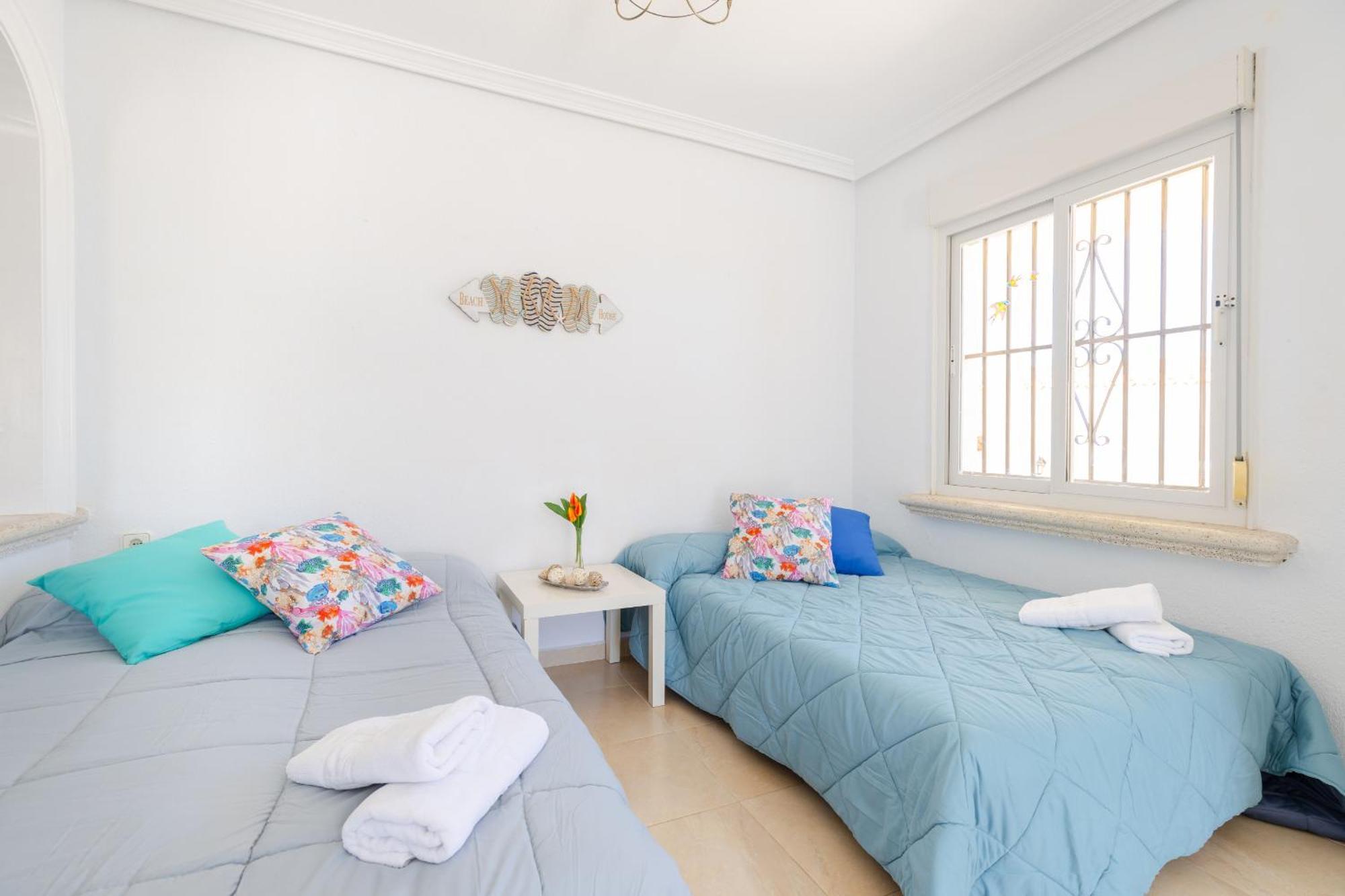 Fidalsa Grand Mediterranean Beachfront Villa Playa Flamenca Eksteriør billede