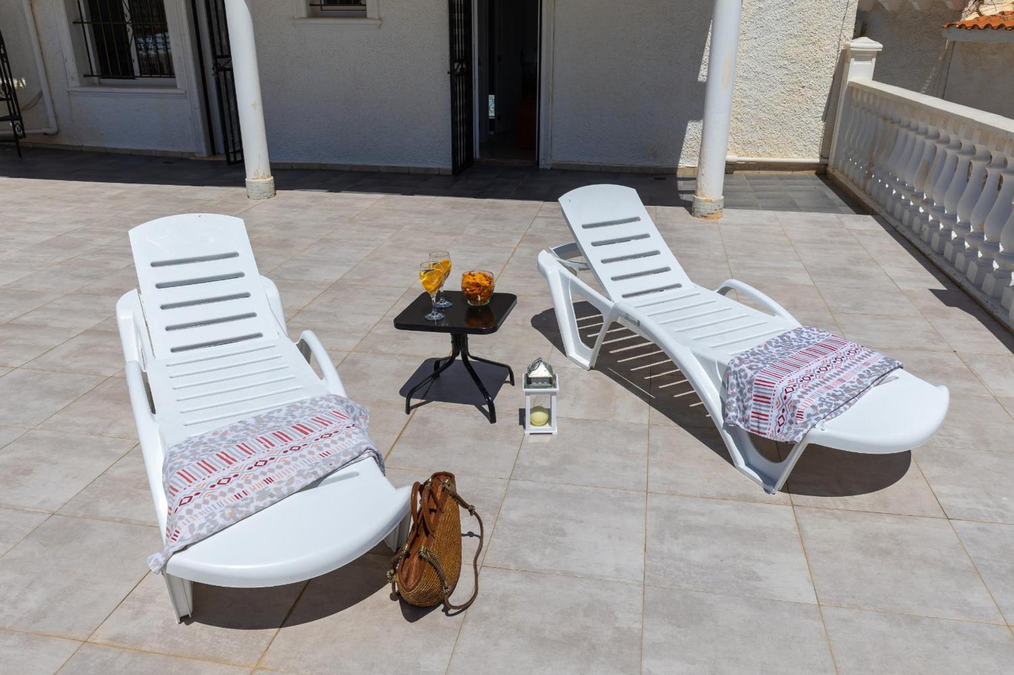 Fidalsa Grand Mediterranean Beachfront Villa Playa Flamenca Eksteriør billede