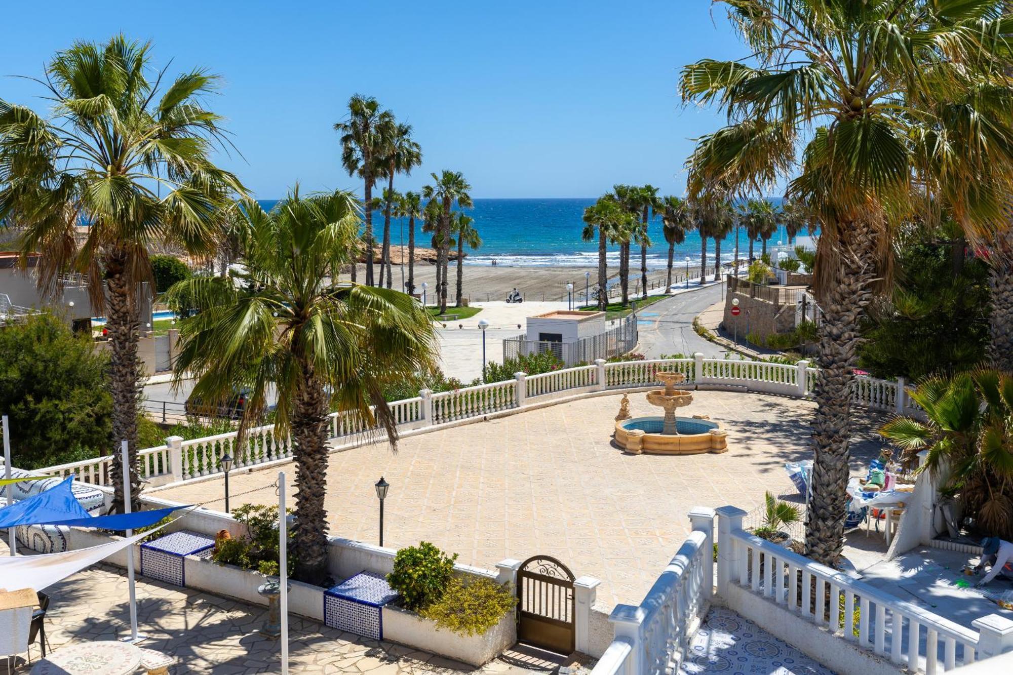 Fidalsa Grand Mediterranean Beachfront Villa Playa Flamenca Eksteriør billede