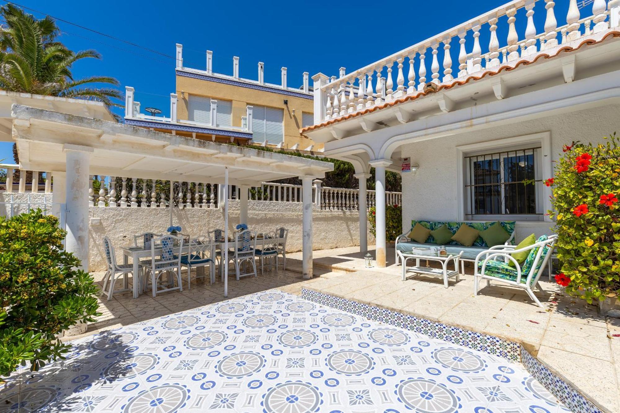 Fidalsa Grand Mediterranean Beachfront Villa Playa Flamenca Eksteriør billede